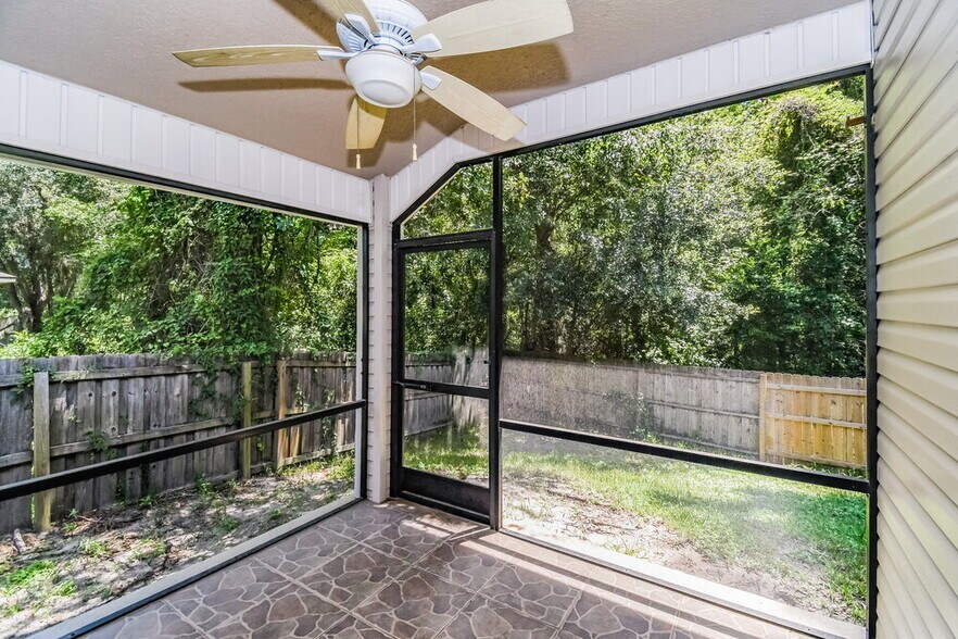 Building Photo - 10975 Campus Heights Ln