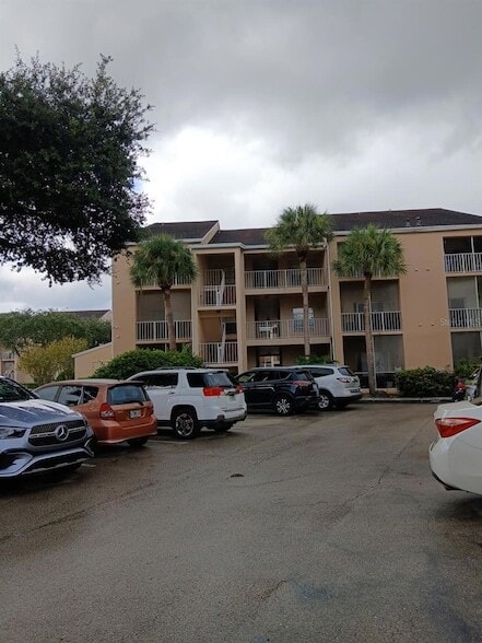 Building Photo - 15300 SW 106th Terrace