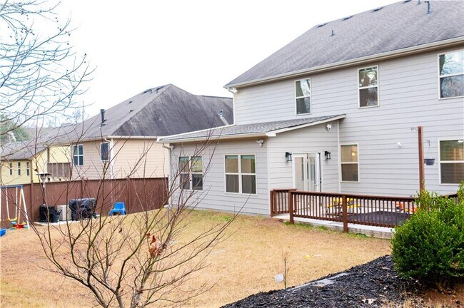 Building Photo - 4865 Alexandria Ave