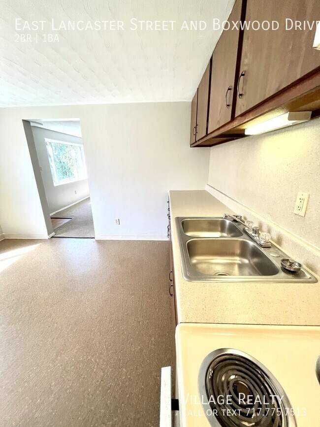 Building Photo - 308 E Lancaster St