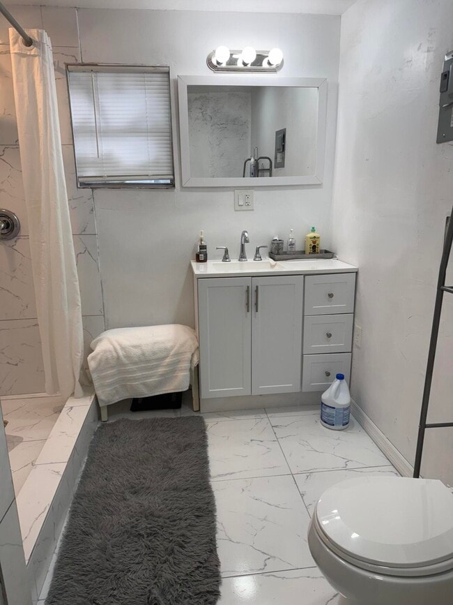 Building Photo - 3621 NW 3rd St