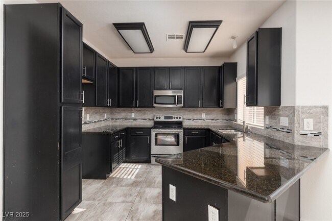 Building Photo - 5029 Cascade Pools Ave