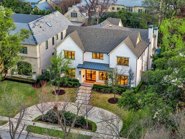 Building Photo - 3537 Villanova St