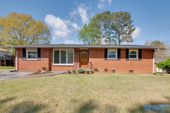 Building Photo - 803 Mead Rd NE