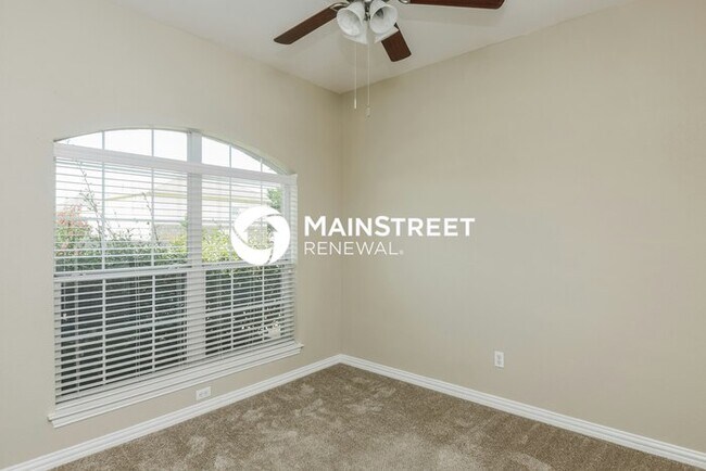 Building Photo - 3 Bedroom Pet-Friendly Home in Crowley, TX with Main Street Renewal