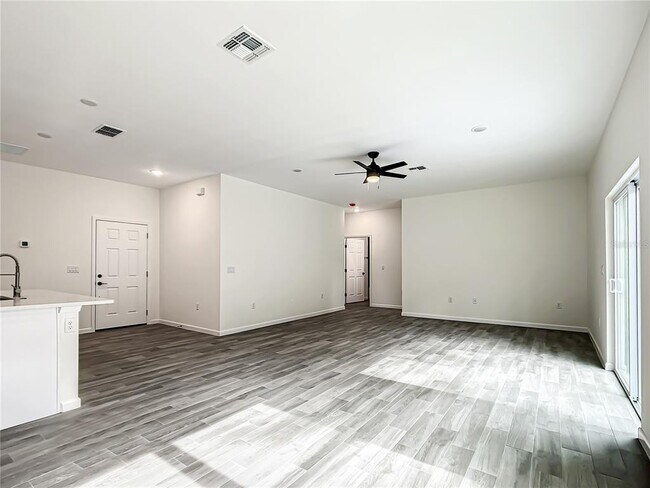 Building Photo - 8070 SW 131st Ln