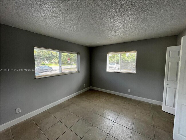 Building Photo - SUZANNE PLAZA CONDO