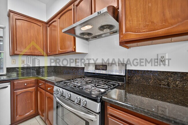 Building Photo - Charming 3-Bedroom Home with 2 Baths