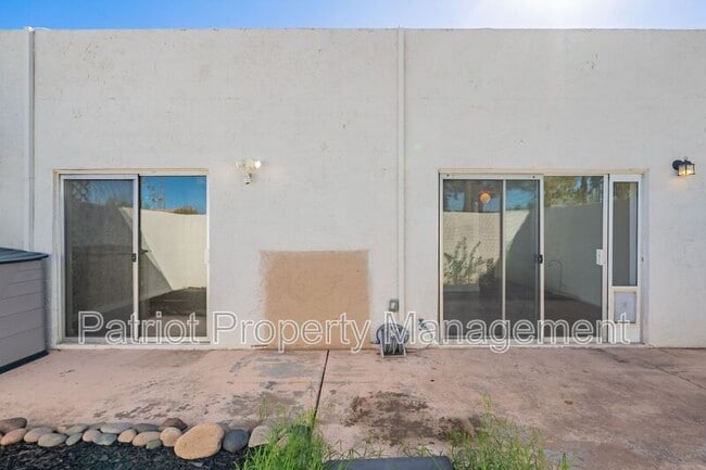 Building Photo - 8576 E Indian School Rd