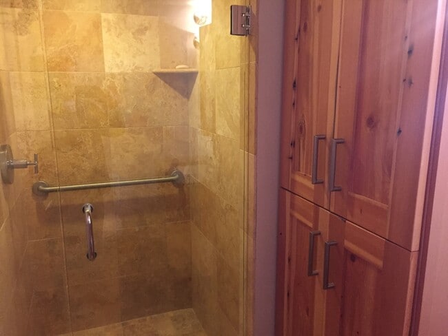 Building Photo - Amazing High End Condo in Award Winning "C...