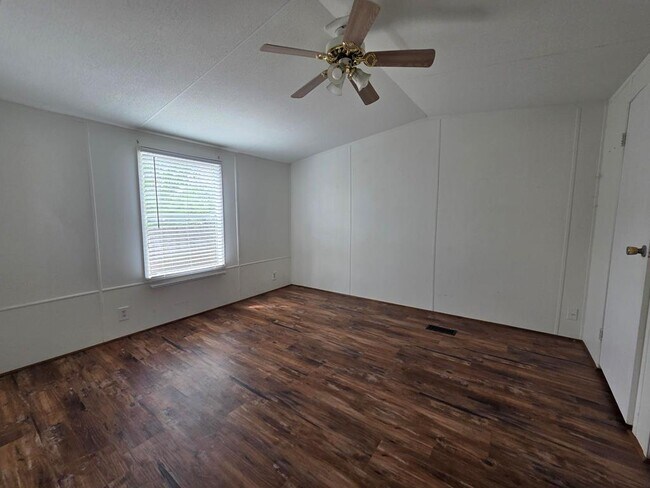 Building Photo - 167 Beaumont St