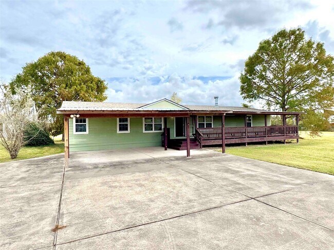 Building Photo - 6215 Hwy 35 Bypass