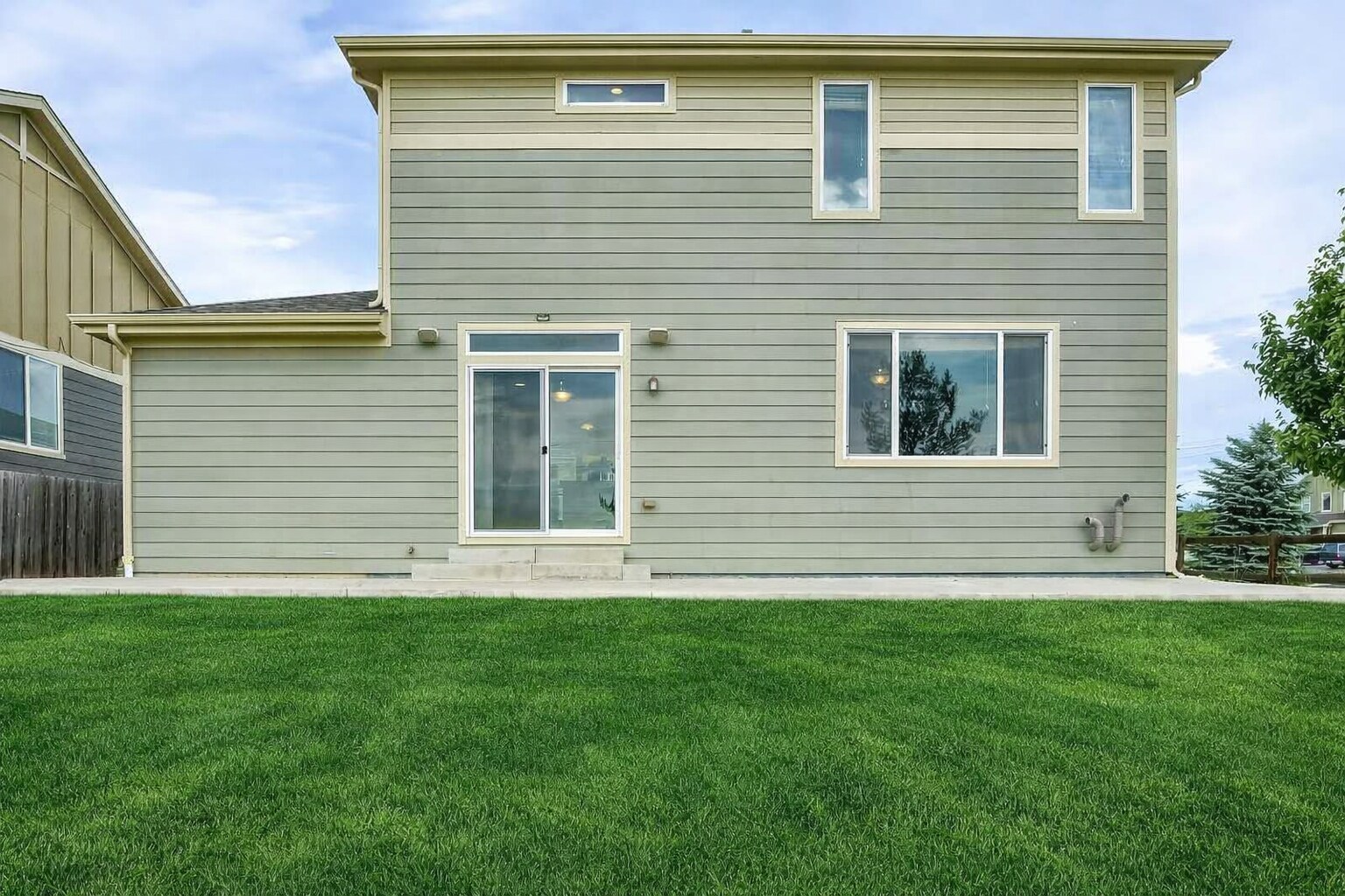 Building Photo - 11554 Yellow Daisy Dr
