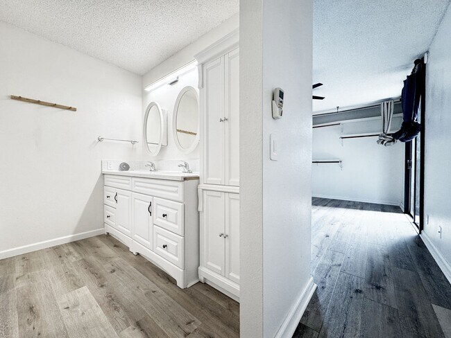 Building Photo - Pet Friendly Kailua Condo with A/C