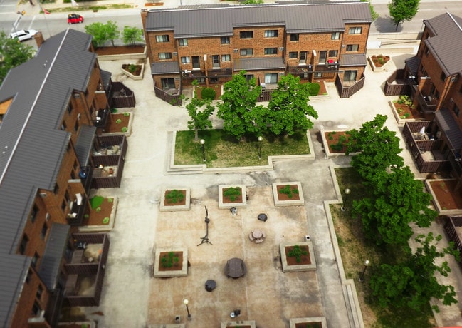 Capitol Centre Court Apartments Madison Wi Apartment Finder