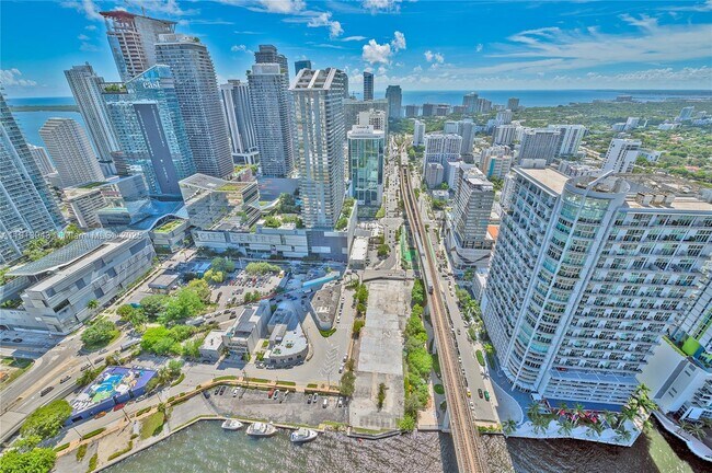 Building Photo - 92 SW 3rd St