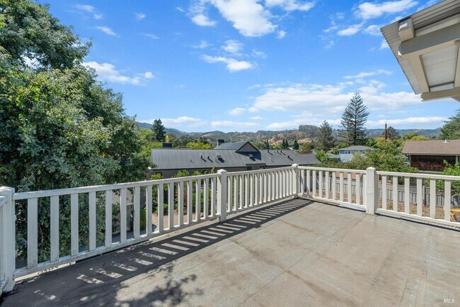 Building Photo - 1533 Allyn Ave