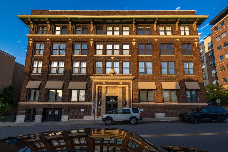Building Photo - 523 Grand Blvd