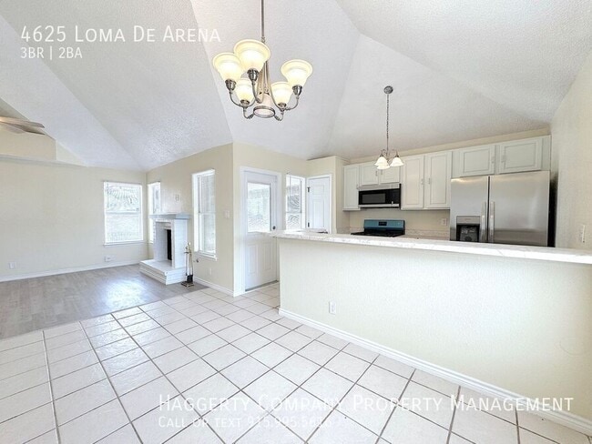 Building Photo - 4625 Loma De Arena Ct
