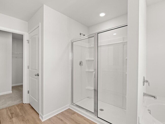 Building Photo - 102 Hughes Pl Dr