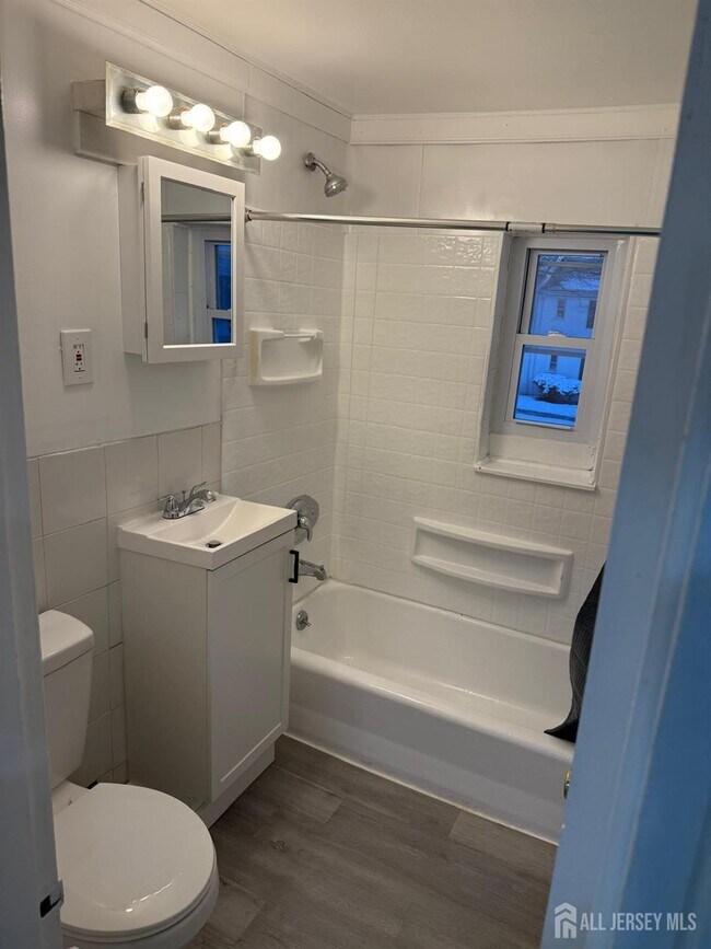 Building Photo - 37 Garfield Park