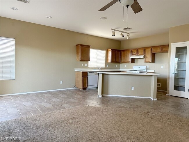 Building Photo - 1109 E Malibu Sands Ave