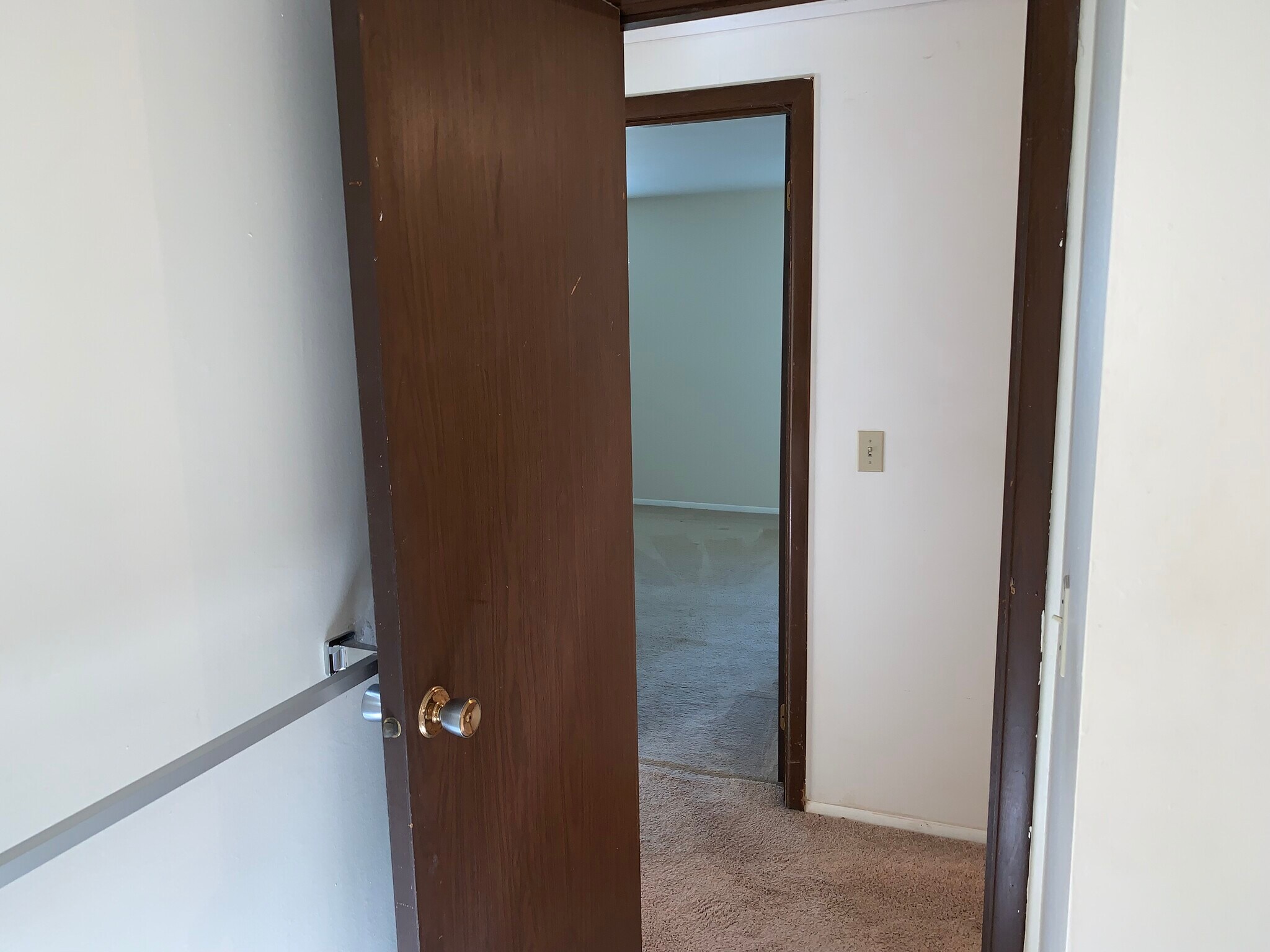 Building Photo - 4304 Royalview Dr