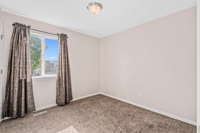 Building Photo - 8259 6555 W