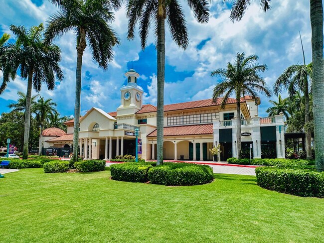 Building Photo - 485 E Royal Palm Rd