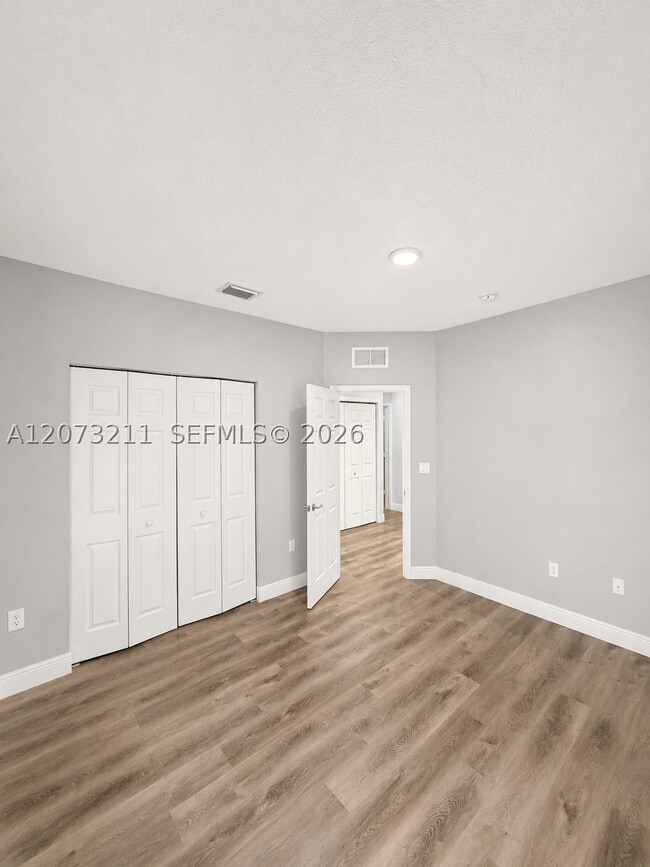 Building Photo - 14701 SW 22nd Terrace