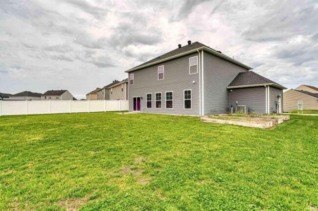 Building Photo - 5783 Brookstone Dr