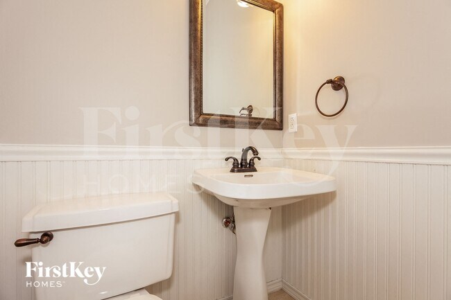 Building Photo - 11009 S Ford Rd