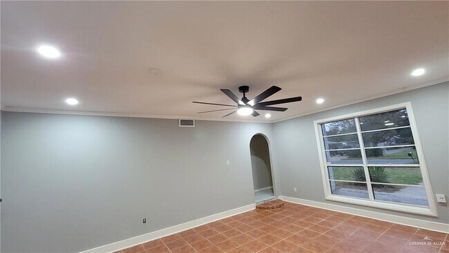 Building Photo - 2604 Quince Ln