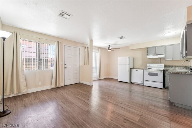 Building Photo - 4300 N Lamont St