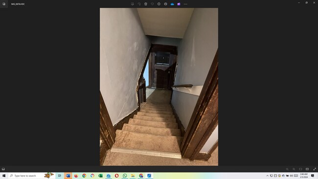 Building Photo - 425 W 4th St