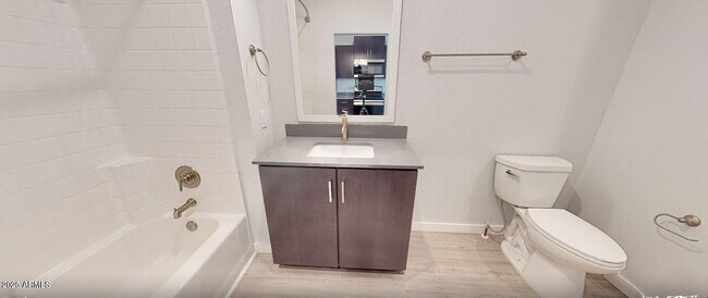 Building Photo - 6025 W Thomas Rd