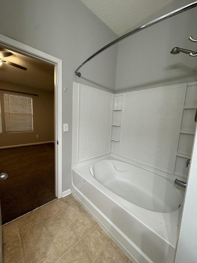 Building Photo - 3 bedroom 2.5 bath townhome in Bartram Park