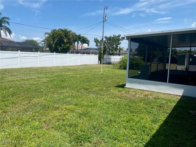 Building Photo - 4602 SW 6th Pl