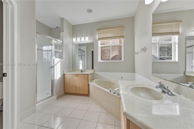 Building Photo - 2238 SW 125th Ave