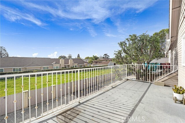 Building Photo - 1835 S Alta Vista Ave