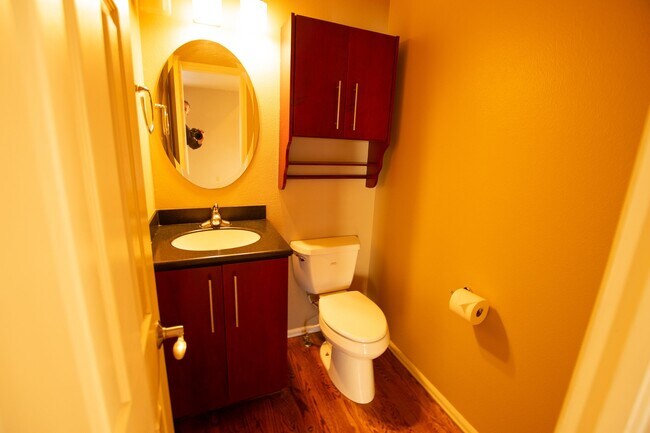 Building Photo - 4585 Hennings Dr