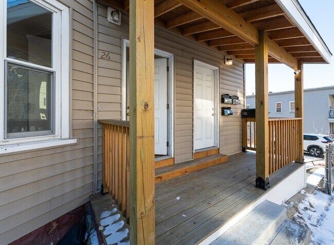 Building Photo - 26 Wilson St