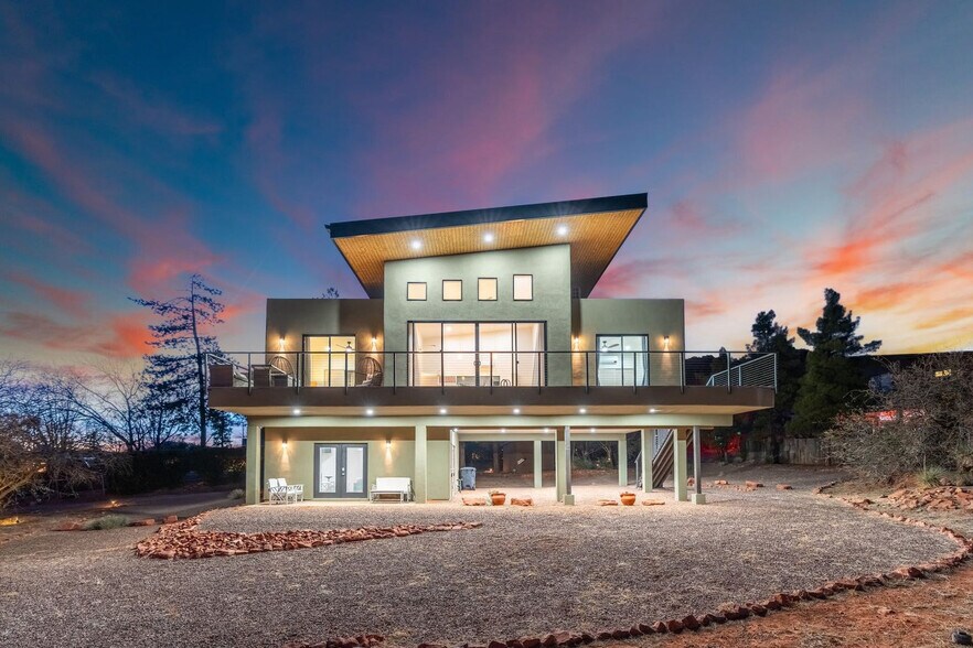 Building Photo - 60 Moondance Ln