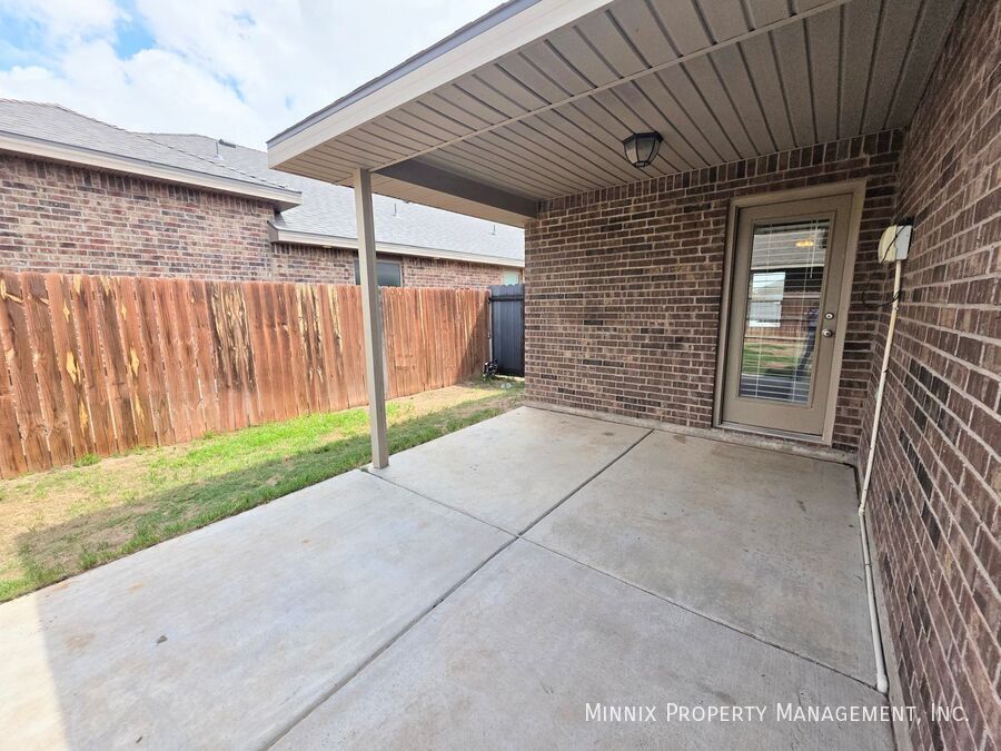 Building Photo - 9411 Sagebrush Ave