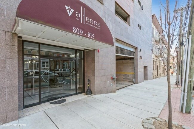Building Photo - 809-815 22nd St
