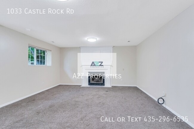 Building Photo - 1033 Castle Rock Rd