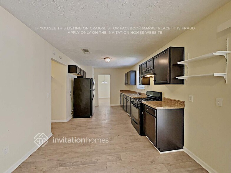 Building Photo - 2802 Crestworth Ln