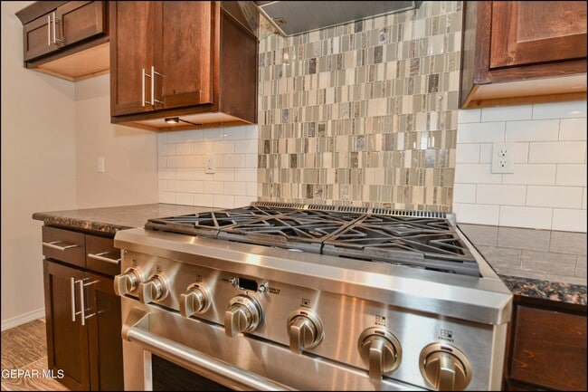 Building Photo - 12060 Mesquite Thorn Dr