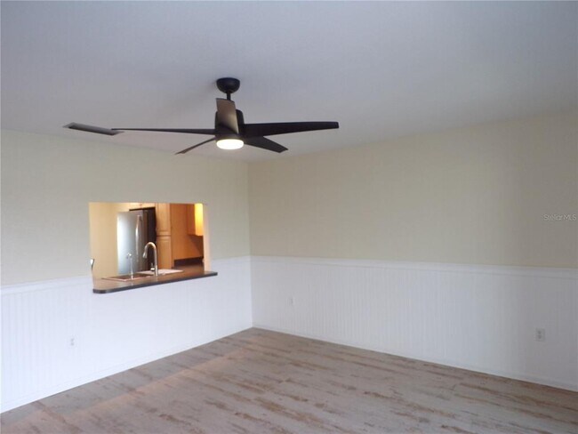 Building Photo - 1335 Mineo Dr