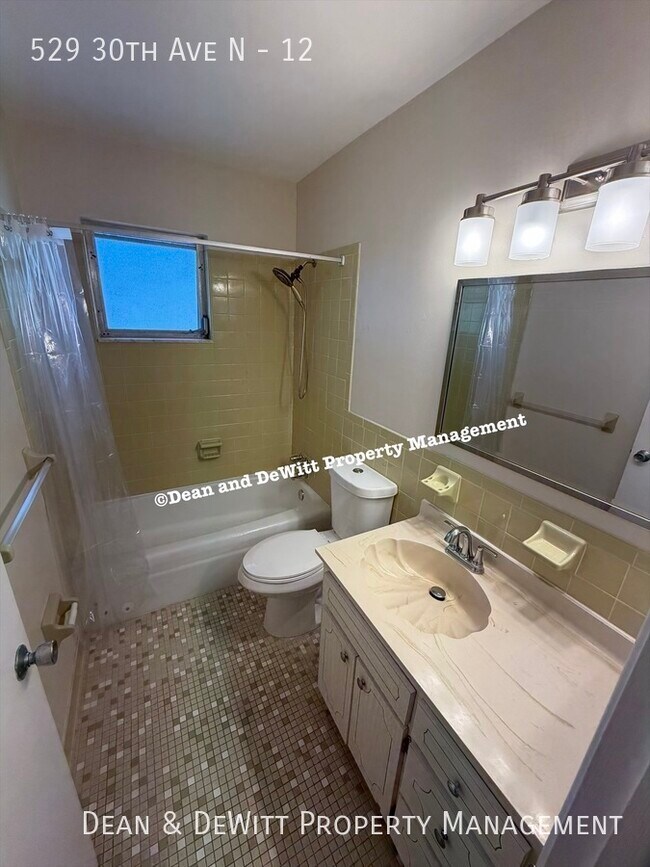 Building Photo - 529 30th Ave N